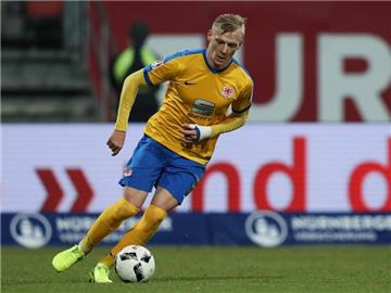Saulo Decarli muss zwei Wochen mit der zweiten Mannschaft von Eintracht Braunschweig trainieren. Foto: Daniel Karmann
