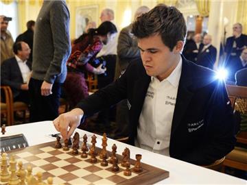 Schach-Weltmeister Magnus Carlsen wird seinen Titel in Sotschi verteidigen. Foto: Steffen Schmidt