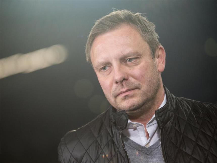 Schalke hat noch viel Luft nach oben Schalke-Coach André Breitenreiter musste im Trainingslager in Fort Lauderdale eine 3:0-Niederlage gegen den brasilianischen Vizemeister hinnehmen.