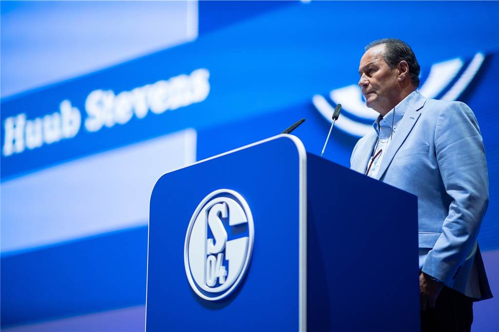 Schalkes Jahrhunderttrainer wird 65: Huub Stevens ist sich immer treu geblieben Schalke ist er treu geblieben: 2018 wurde er in den Aufsichtsrat des Vereins gewählt.