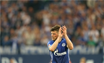 "Schalke ist mein Verein, der geht unter die Haut und geht nicht mehr weg." - Klaas-Jan Huntelaar nach seinem letzten Heimspiel für Schalke nach sieben Jahren im Revier.