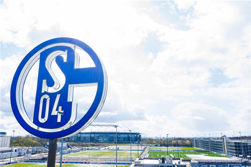 Kampf für den Piks: Schalke schaltet sich in Corona-Impfdebatte ein Schalke schaltet sich in die nationale Impf-Debatte ein: Der Verein appelliert an „Schalkerinnen und Schalker“, sich impfen zu lassen.