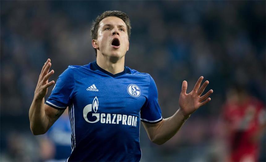 Schalke will Leihspieler Yevhen Konoplyanka fest verpflichten.