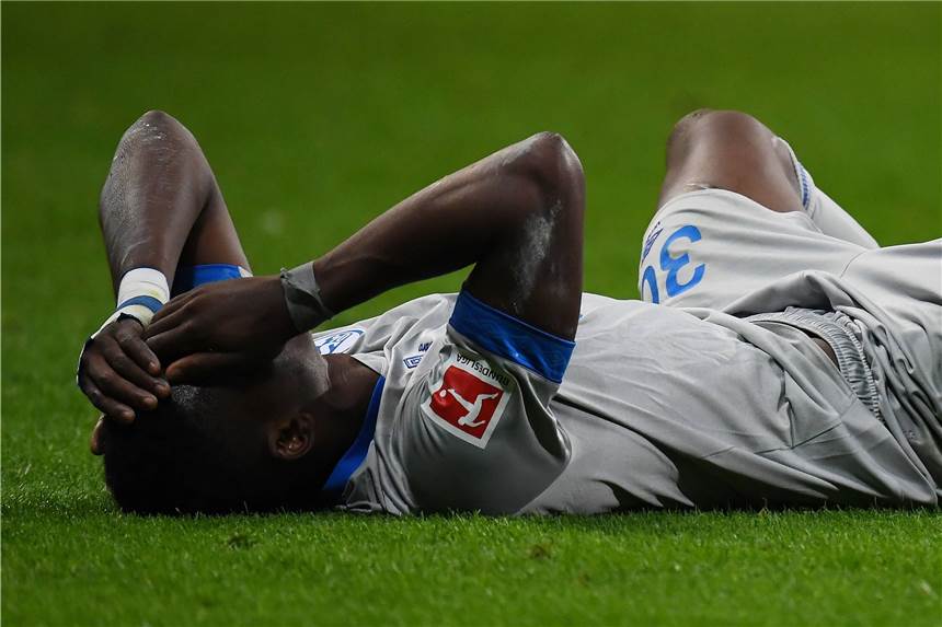 Breel Embolo und Mark Uth droht das Aus in der Hinrunde Schalker Pechvogel: Breel Embolo droht lange auszufallen.