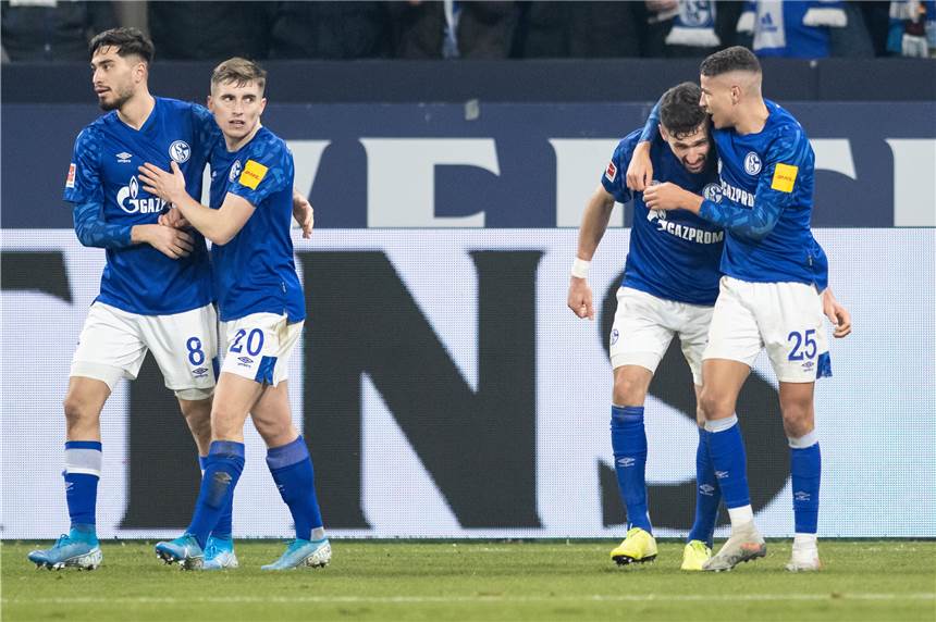 Die Gründe für den Schalker Höhenflug SchalkerJubel-Quartett (v.l.) Suat Serdar, Jonjoe Kenny, Daniel Caligiuri und Amine Harit.