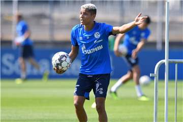 Schalkes Amine Harit trainiert derzeit nur individuell.