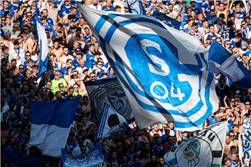 Schalkes Fans hoffen gegen Union Berlin auf den nächsten Heimsieg.