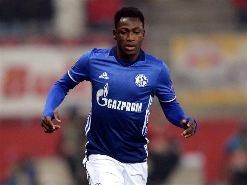 Baba kehrt für weitere Untersuchungen zurück Schalkes Ghanaer Abdul Baba Rahman verletzte sich im Spiel gegen Uganda.
