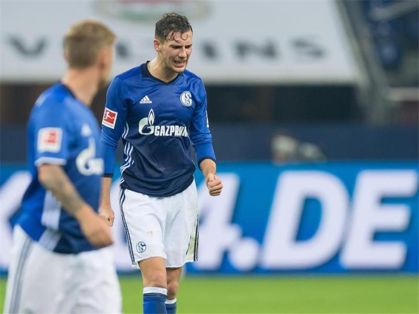 Schalkes Leon Goretzka ärgerte sich nicht über seine verpasste Chance, sondern auch die lange Unterbrechung in der zweiten Halbzeit.