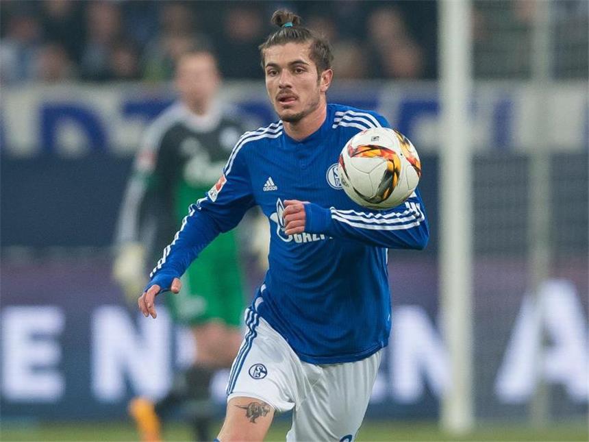 Schalke-Profi Neustädter im russischen Aufgebot Schalkes Roman Neustädter steht im EM-Aufgebot der russischen Nationalmannschaft.