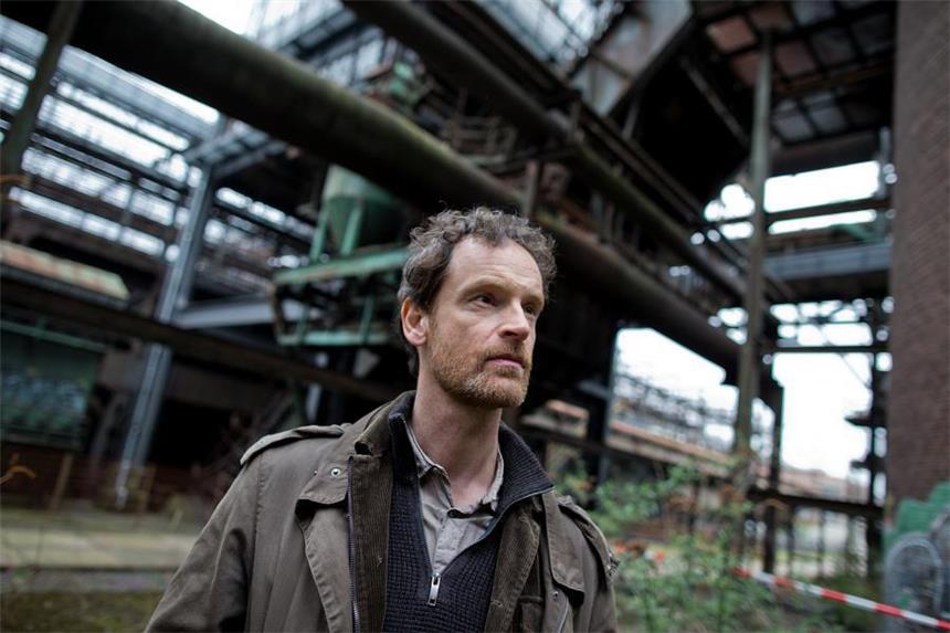 Drehstart für neuen Dortmund-Tatort - Parkverbot im Hafen Schauspieler Jörg Hartmann alias Peter Faber ermittelt seit Dienstag wieder in Dortmud