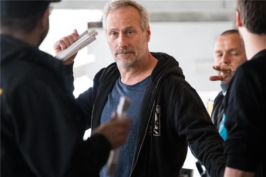 Wolfram Koch steht lieber auf der Theaterbühne Schauspieler Wolfram Koch steht lieber auf der Theaterbühne. Foto: Swen Pförtner