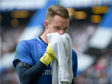 Schaut dem Spiel gegen RB Leipzig optimistisch entgegen: HSV-Keeper Christian Mathenia. Foto: Axel Heimken