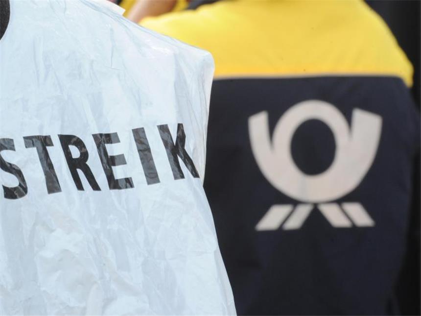 Neue Tarifrunde bei der Post Scheitern die Verhandlungen, sind unbefristete Streiks bei der Post nicht mehr ausgeschlossen. Foto: Uli Deck