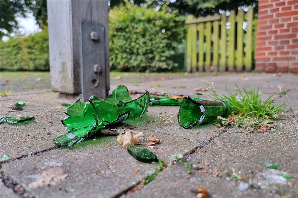 Steffi Bosch (38) kritisiert Zustände am Stiegen-Spielplatz Glasscherben auf dem Boden