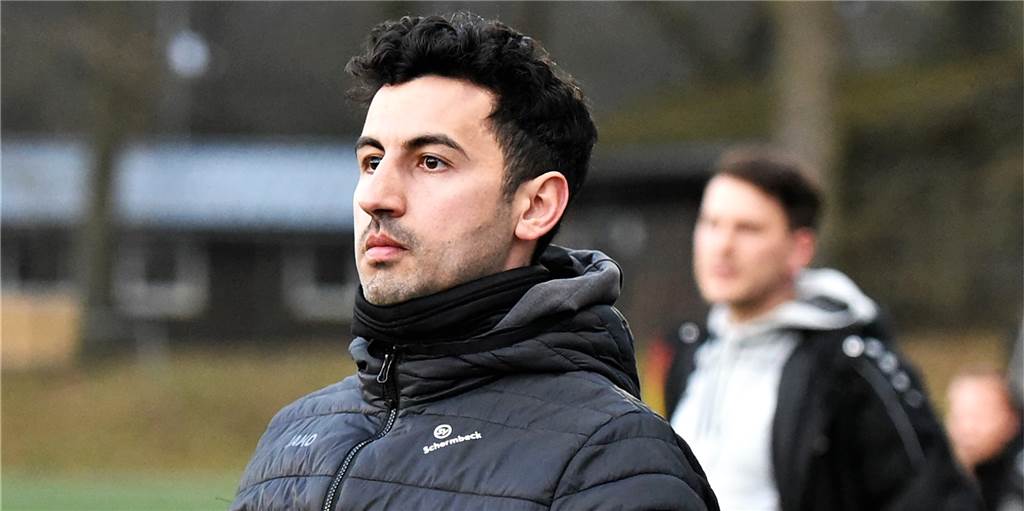 Nächster Neuzugang des SV Schermbeck wurde mit Borussia Dortmund Deutscher Meister Sleiman Salha an der Seitenlinie