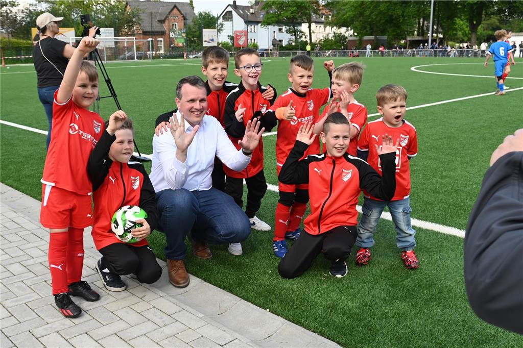 Schiedsrichter und Influencer "Qualle" zu Besuch in Dorsten, 4.5.2024