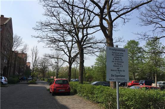 Parkplatznot durch Berufskollegs am U macht Stress im Unionviertel