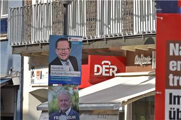 Schilderwald in der Fußgängerzone: Wer macht denn jetzt Wahlkampf für welches Amt?