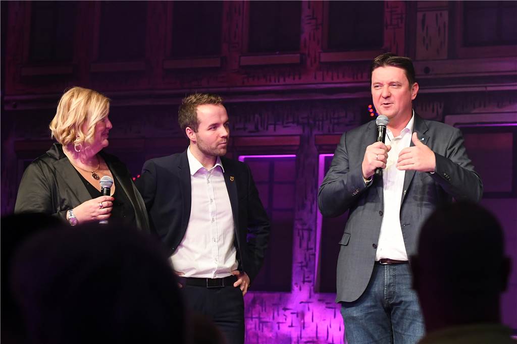 22. Tanz unterm Regenbogen: So bunt war Deutschlands größte Aids-Gala