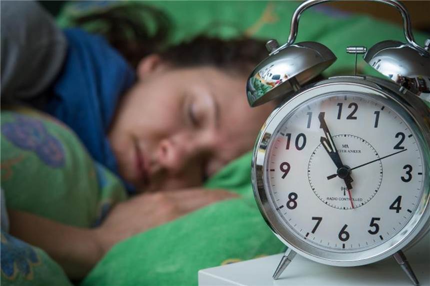 Rituale helfen beim Einschlafen Schlaf ist ein muss. Wer dauerhaft weniger als sieben bis acht Stunden schläft, schadet seiner Gesundheit. Foto: Patrick Pleul