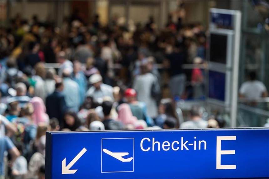 Schlechte Nachrichten für alle Betroffenen der Sicherheitspanne am Flughafen Frankfurt: Es besteht kein Recht auf Entschädigung bei Flugausfall. Foto: Andreas Arnold