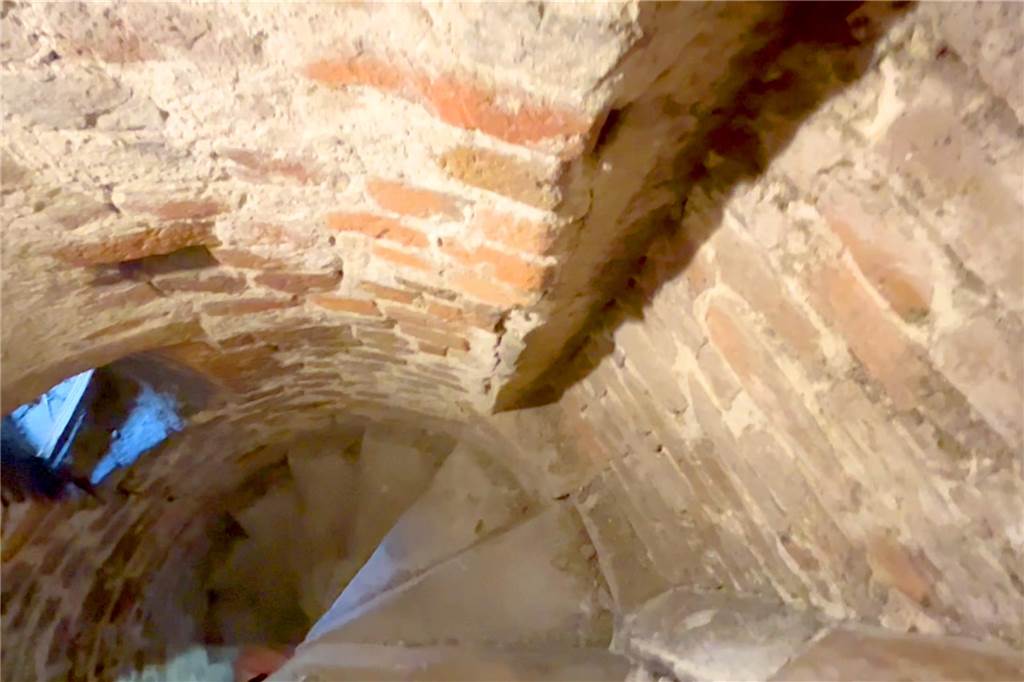 Christoph klingt wieder: Reparatur an tonnenschwerer Glocke Wndel