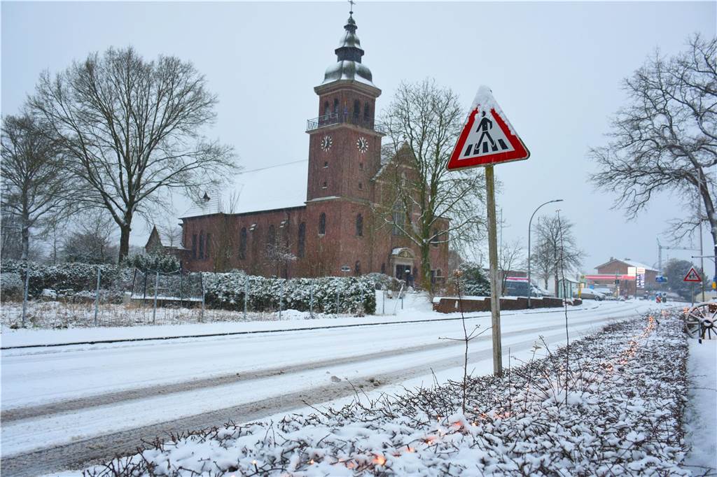 Schnee hat Haltern in eine weiße Winterlandschaft verwandelt. Wir waren in der Innenstadt, in Lavesum, Sythen und am Silbersee.