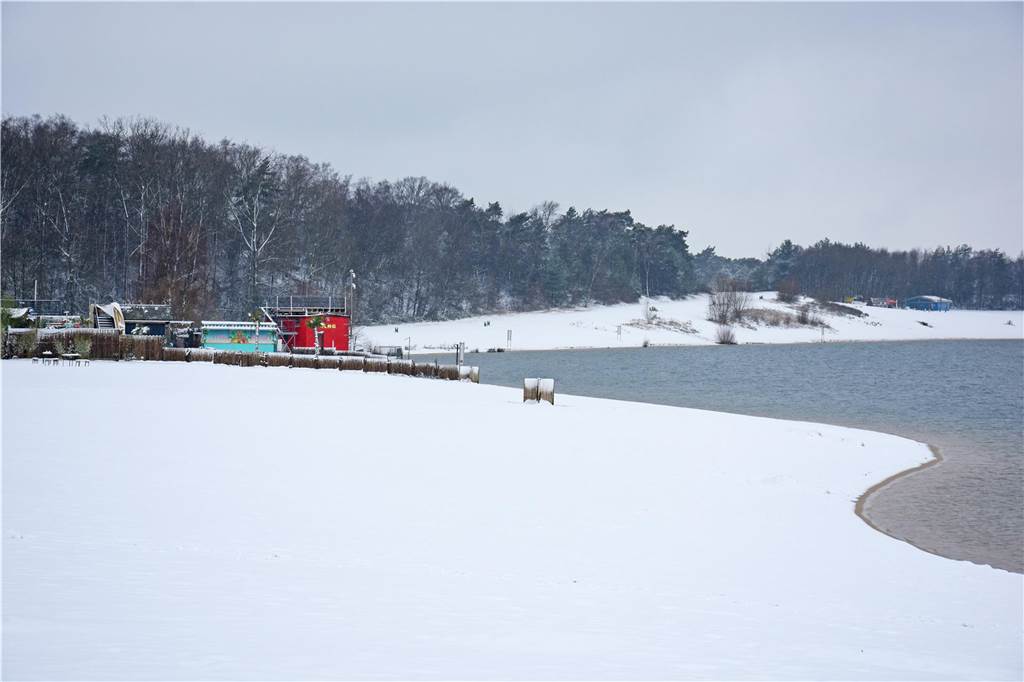 Schnee hat Haltern in eine weiße Winterlandschaft verwandelt. Wir waren in der Innenstadt, in Lavesum, Sythen und am Silbersee.