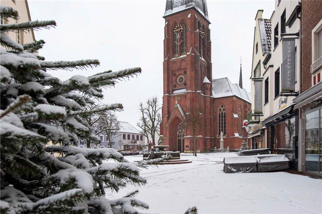 Schnee hat Haltern in eine weiße Winterlandschaft verwandelt. Wir waren in der Innenstadt, in Lavesum, Sythen und am Silbersee.