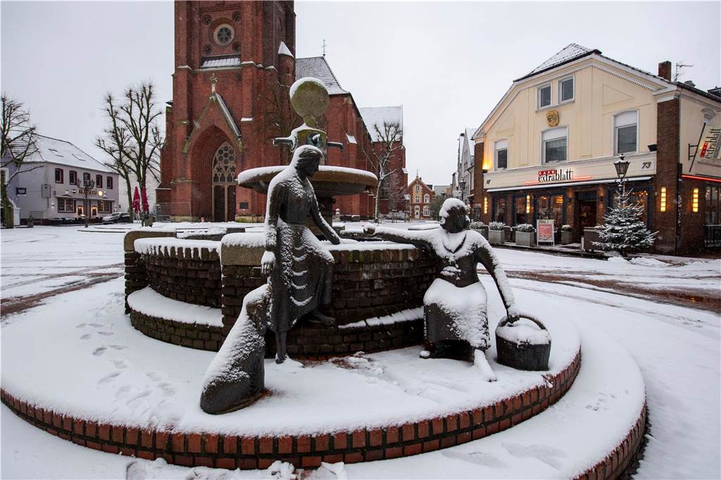 Schnee hat Haltern in eine weiße Winterlandschaft verwandelt. Wir waren in der Innenstadt, in Lavesum, Sythen und am Silbersee.