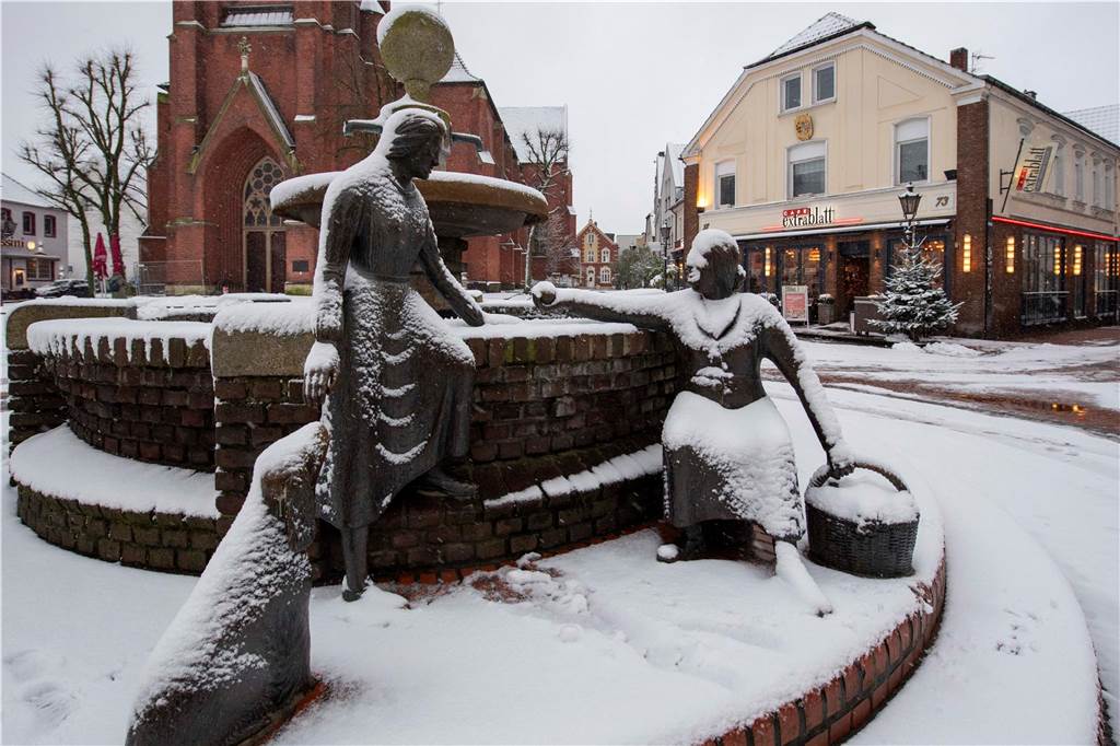 Schnee hat Haltern in eine weiße Winterlandschaft verwandelt. Wir waren in der Innenstadt, in Lavesum, Sythen und am Silbersee.