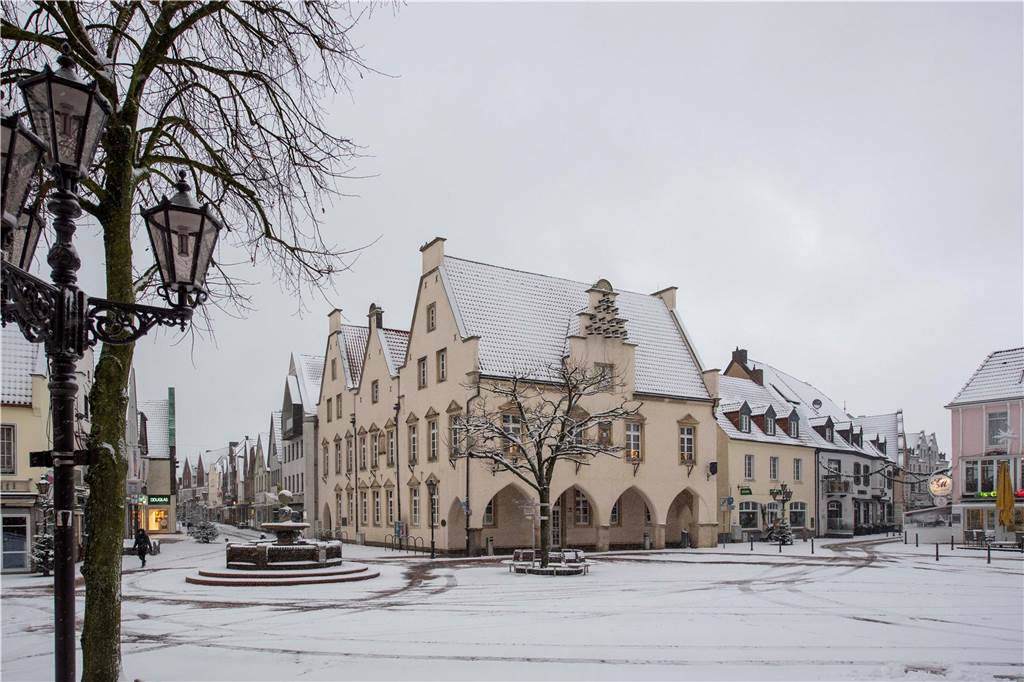 Schnee hat Haltern in eine weiße Winterlandschaft verwandelt. Wir waren in der Innenstadt, in Lavesum, Sythen und am Silbersee.
