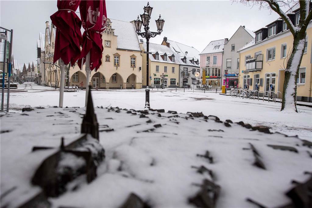 Schnee hat Haltern in eine weiße Winterlandschaft verwandelt. Wir waren in der Innenstadt, in Lavesum, Sythen und am Silbersee.