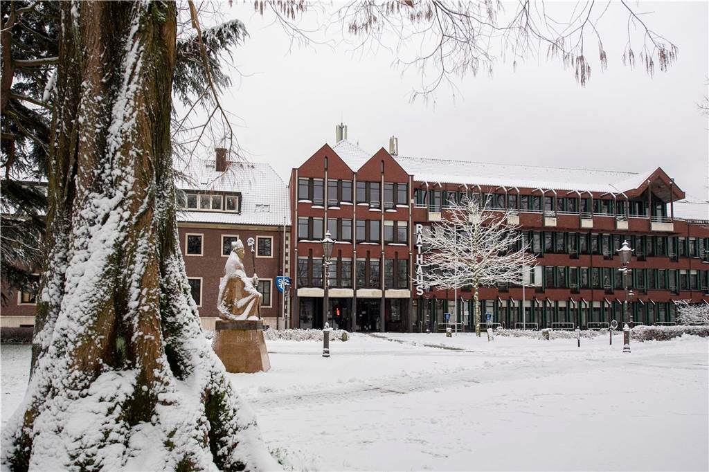 Schnee hat Haltern in eine weiße Winterlandschaft verwandelt. Wir waren in der Innenstadt, in Lavesum, Sythen und am Silbersee.