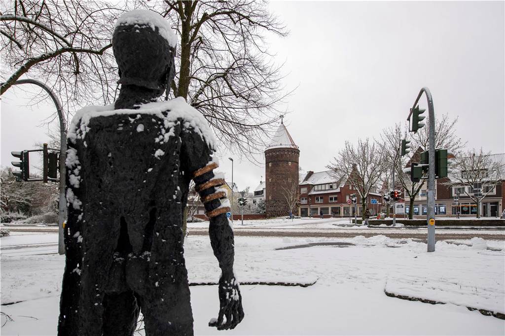 Schnee hat Haltern in eine weiße Winterlandschaft verwandelt. Wir waren in der Innenstadt, in Lavesum, Sythen und am Silbersee.
