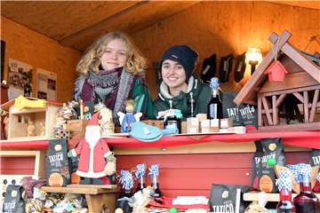 Schöne Athmosphäre bei nicht so schönem Wetter gab es auf dem Weihnachtsmarkt am Schloss Cappenberg.