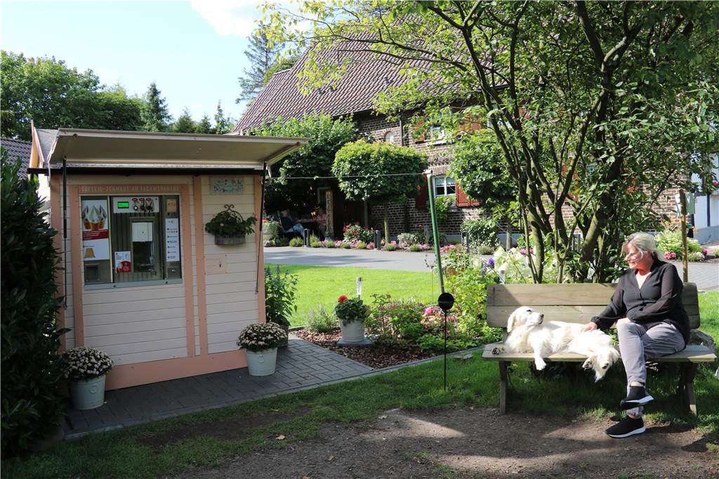 Softeis zum Selberzapfen im Wiesental findet immer mehr Liebhaber Schönste Idylle wird am Wiesental 44 geboten, während man ein Softeis genießt, das Kindheitserinnerungen weckt.