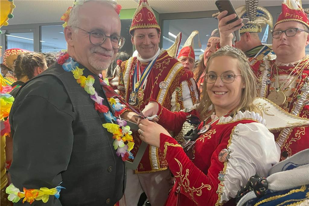 Nach turbulenter Session: KFK blickt voraus im Jubiläumsjahr Schon Altweiber bildete den gelungenen Auftakt des Straßenkarnevals.