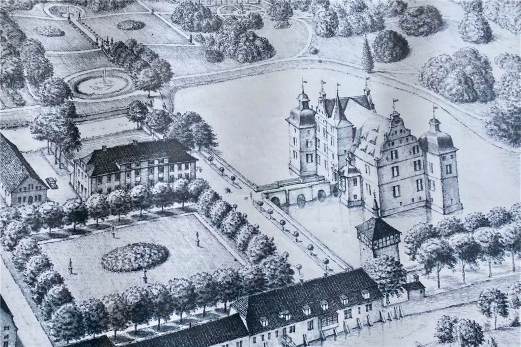 Schon auf dieser alten Ansicht von Schloss Bodelschwingh ist der kleine Teich oberhalb des Schlosshofes (oben links) zu erkennen.