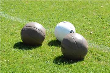 Fuß- und Medizinball