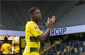 Schon ein Abschiedsgruß? Wenn der FC Barcelona ernst macht, könnte Ousmane Dembele den BVB schon in dieser Transferperiode verlassen.