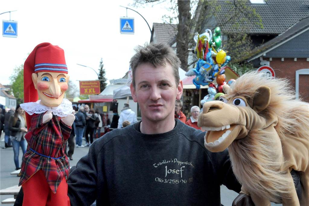 Josef Tränkler, Puppenbühne beim Maifest in Westhofen