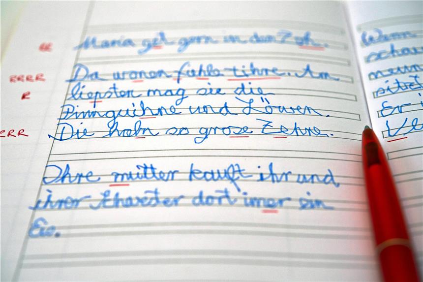Schreiben nach Gehör: Viele Eltern wollen nicht, dass ihre Kinder so lernen. Sie kennen aber scheinbar auch nicht alle Details der Lernmethoden in den Klassen ihrer Kinder.