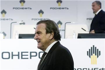 Schröder ist auf Vorschlag der russischen Regierung erst in den Aufsichtsrat des größten russischen Ölkonzerns Rosneft gewählt worden und hatte dann dessen Leitung übernommen. Foto: Olga Maltseva