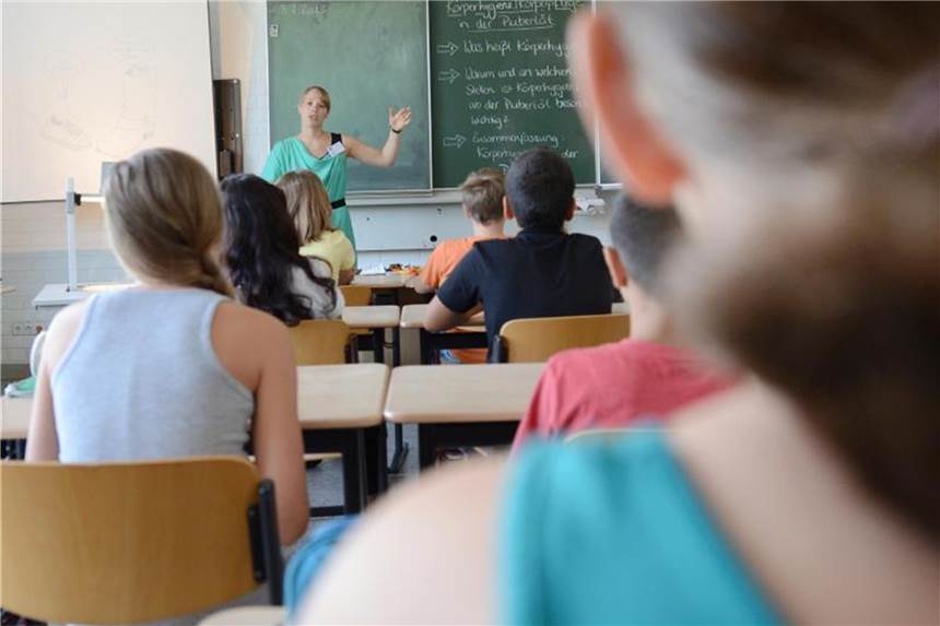 Schüler von weiterführenden Schulen werden bei der Berufsorientierung eher über Studienmöglichkeiten als über andere Ausbildungswege informiert. Das ergab eine Umfrage. Foto: Franziska Kraufmann
