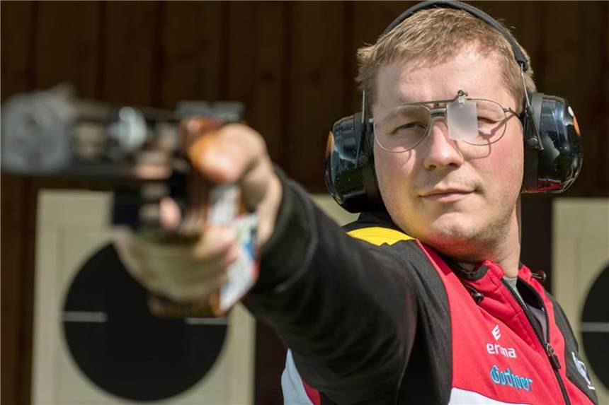 Schießen: Olympiasieger Reitz verpasst WM-Finale Schütze Christian Reitz in Aktion. Foto: Jens-Ulrich Koch