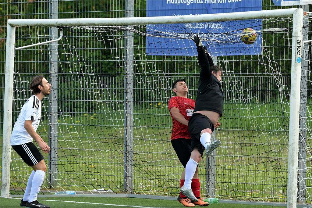 Schützenfest: Preußen Lünen fertigte Türkspor Dortmund II mit 9:2 ab.