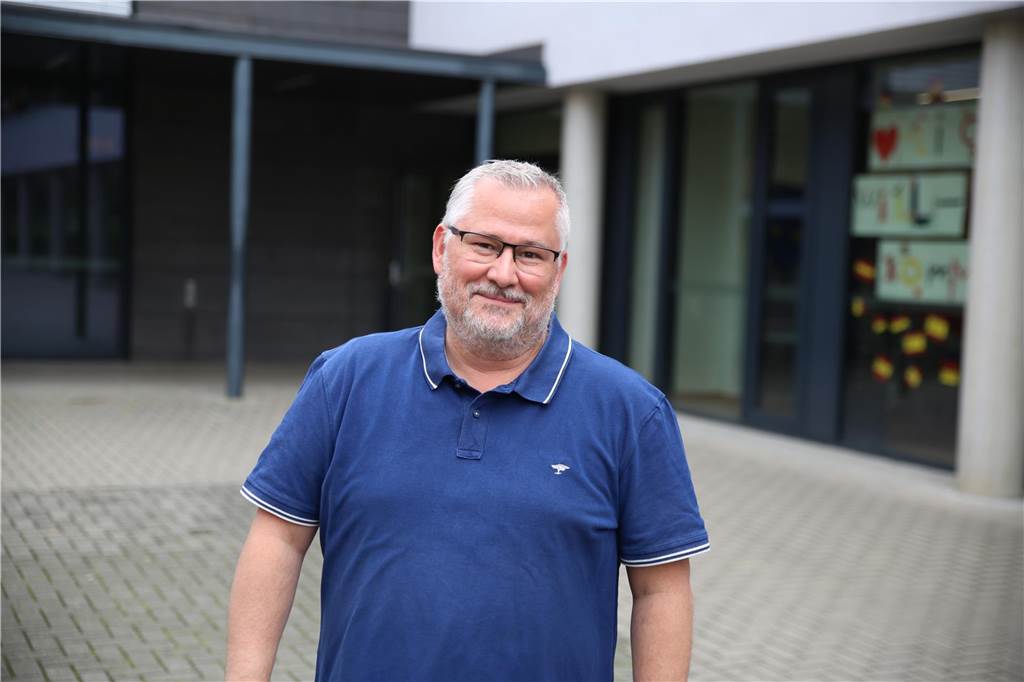 Schüler belästigt: Autofahrer wollte Jugendliche in sein Auto locken Stefan Völlmert, Leiter der Kirchhellener Sekundarschule