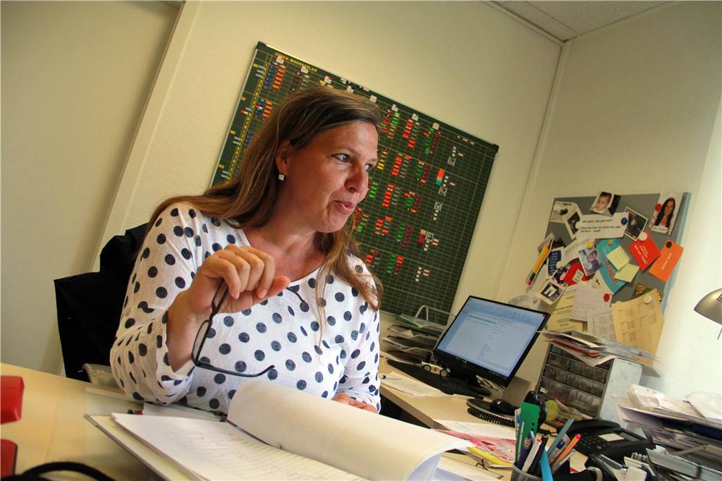 Fremder spricht offenbar Mädchen auf Schulweg an: Grundschule warnt Schulleiterin Petra Deuker hat einen Brief an die Eltern gerichtet.
